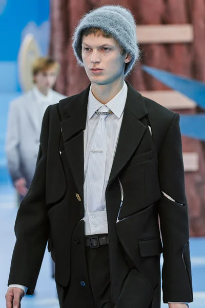 Look 35